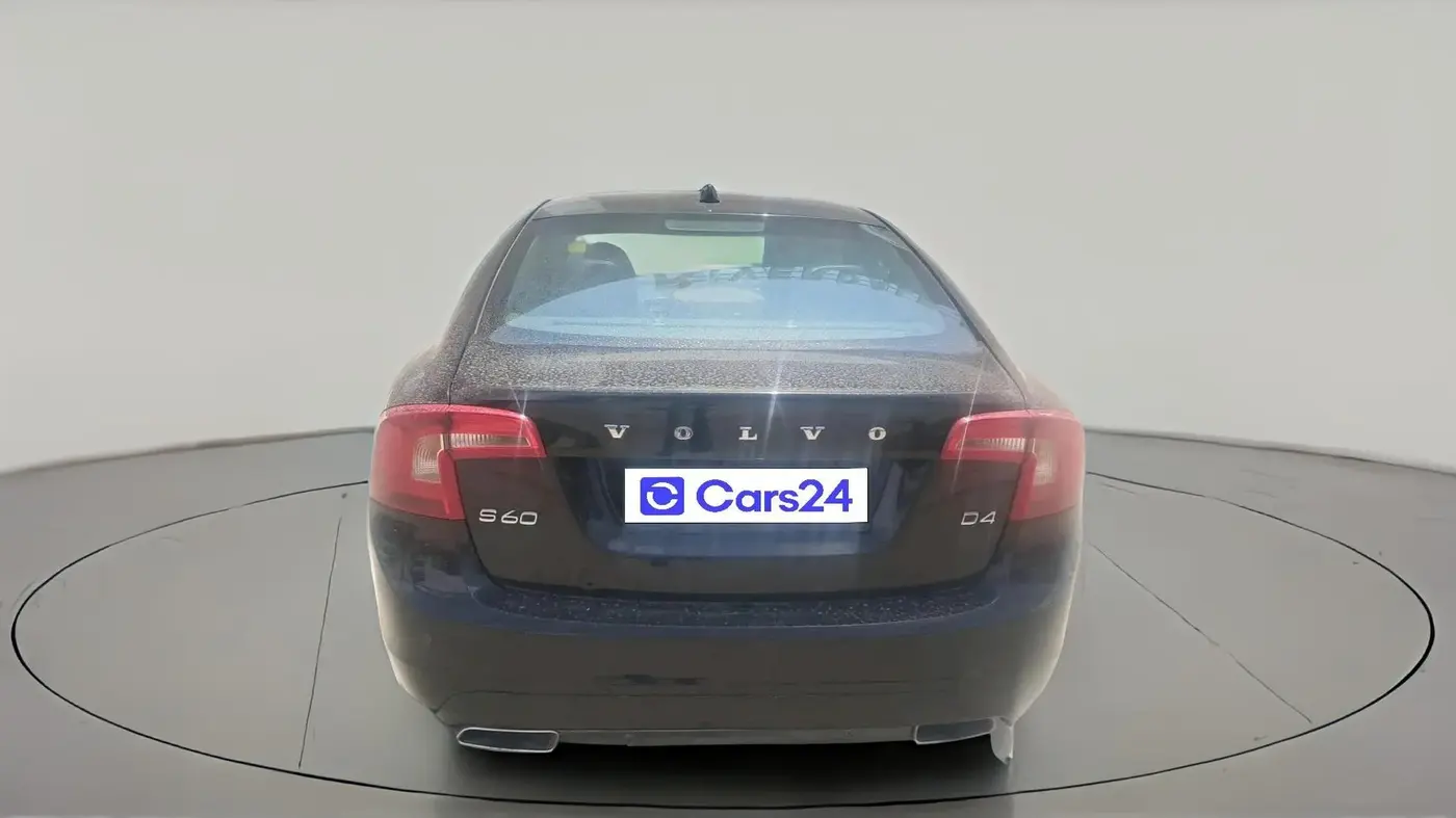 2015 Volvo S60 Momentum D4, Diesel, Automatic, 1,14,991 km, exterior