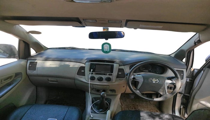 2012 Toyota Innova GX 2.5 7 STR, Diesel, Manual, 3,19,222 km, interior