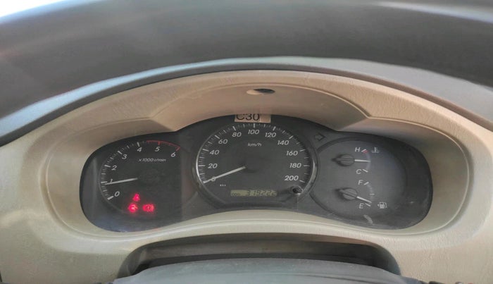 2012 Toyota Innova GX 2.5 7 STR, Diesel, Manual, 3,19,222 km, interior