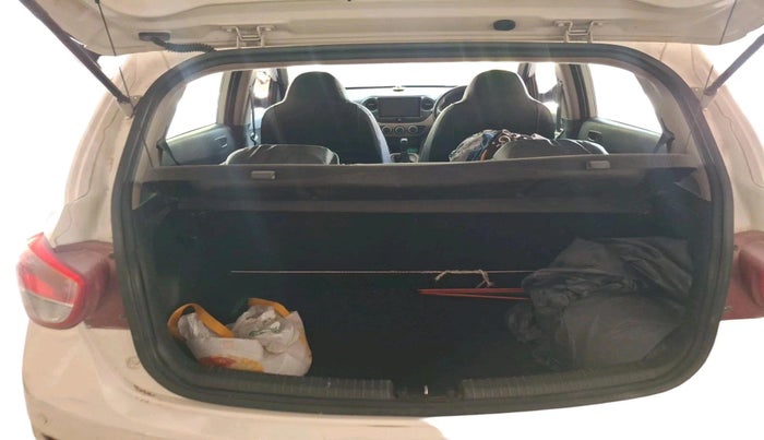2016 Hyundai Grand i10 MAGNA AT 1.2 KAPPA VTVT, Petrol, Automatic, 39,393 km, exterior