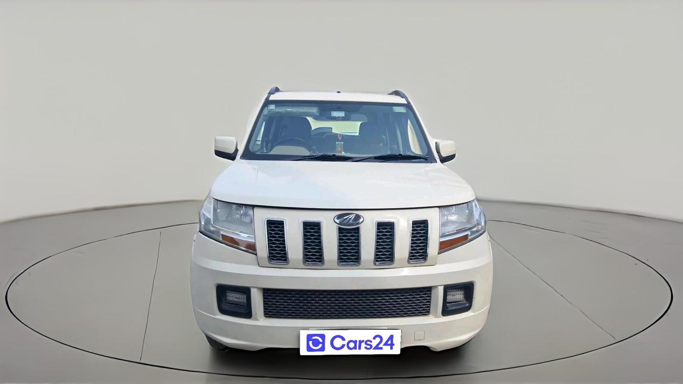 2017 Mahindra TUV300 T6 PLUS, Diesel, Manual, 1,32,744 km, exterior