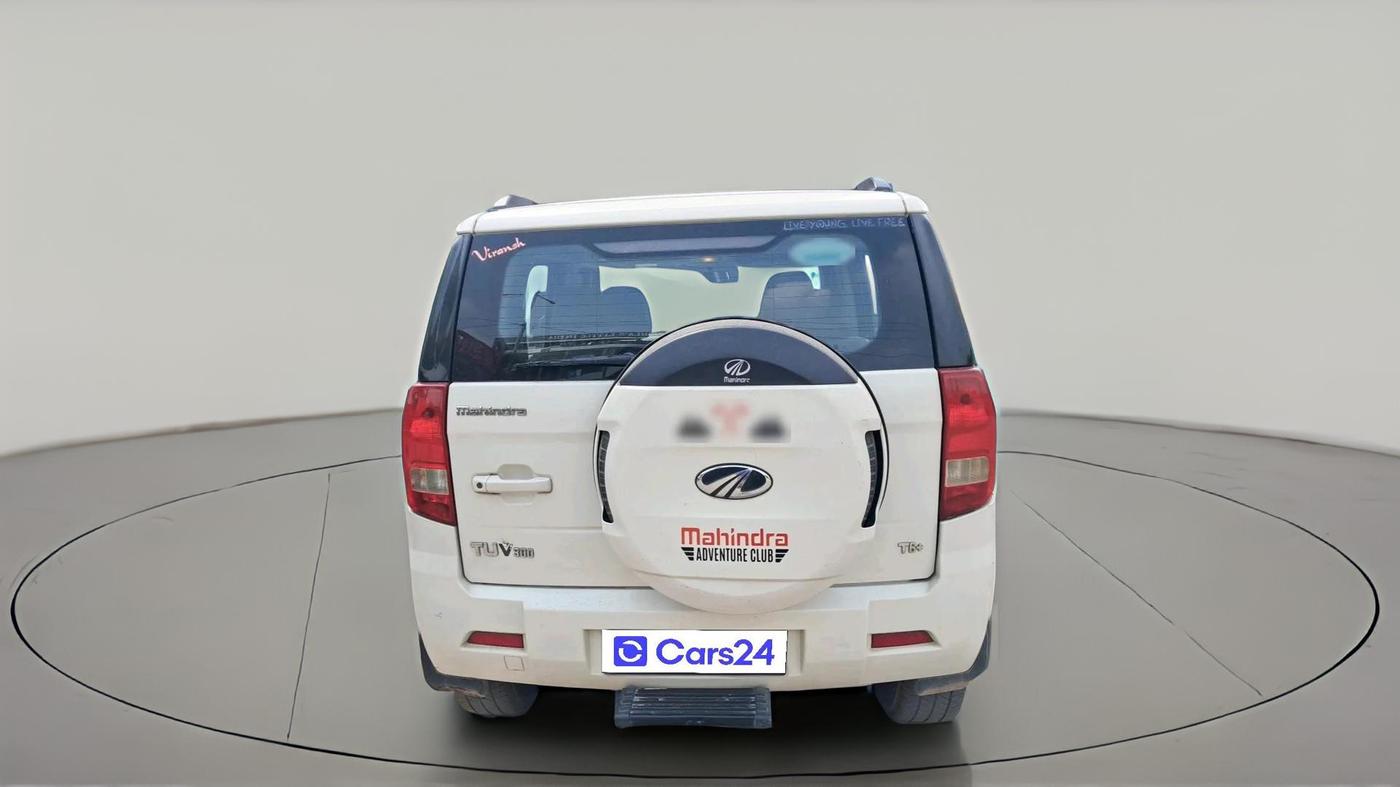 2017 Mahindra TUV300 T6 PLUS, Diesel, Manual, 1,32,744 km, exterior