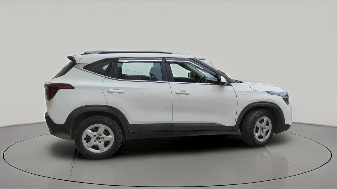 2025 KIA SELTOS HTE (O)1.5 Petrol MT, Petrol, Manual, 6,113 km, exterior
