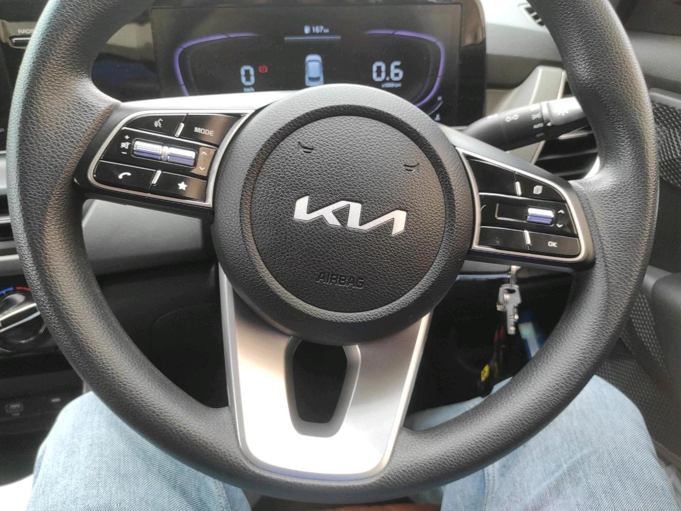 2025 KIA SELTOS HTE (O)1.5 Petrol MT, Petrol, Manual, 6,113 km, interior