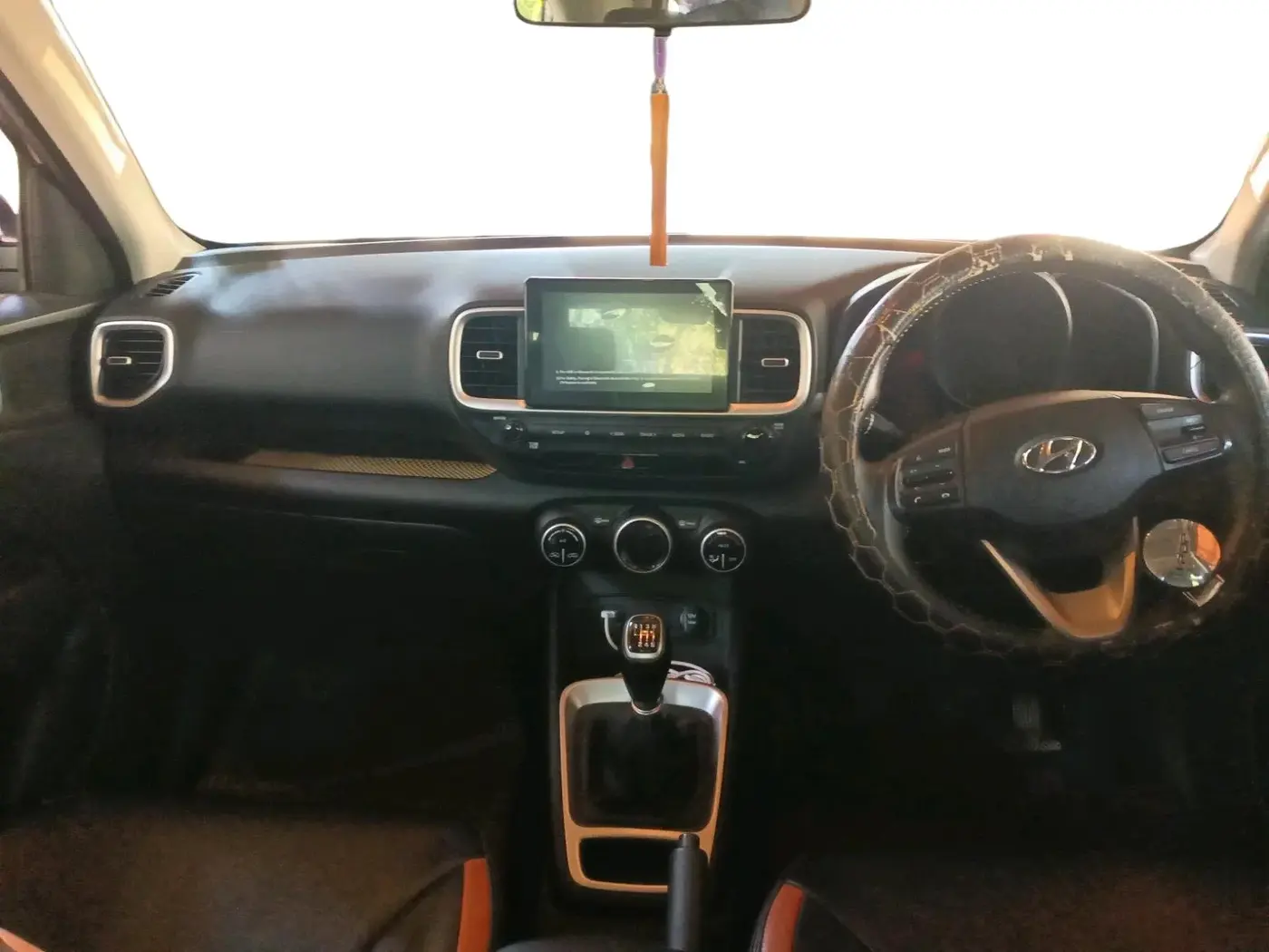 2019 Hyundai VENUE SX 1.0 TURBO, Petrol, Manual, 38,403 km, interior