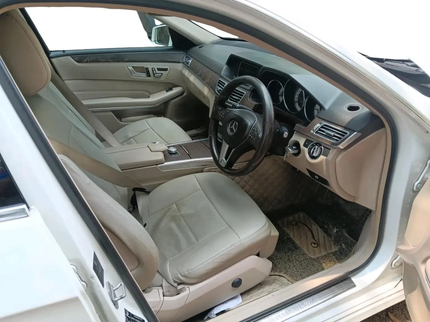 2014 Mercedes Benz E Class E 350 CDI Avantgarde, Diesel, Automatic, 97,098 km, interior