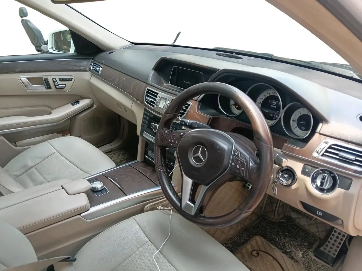 2014 Mercedes Benz E Class E 350 CDI Avantgarde, Diesel, Automatic, 97,098 km, interior