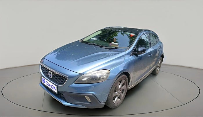 2013 Volvo V40 Cross Country D3, Diesel, Automatic, 1,15,933 km, exterior