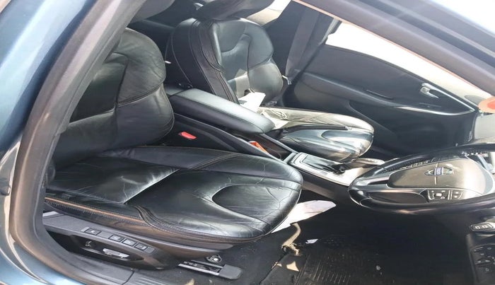 2013 Volvo V40 Cross Country D3, Diesel, Automatic, 1,15,933 km, interior