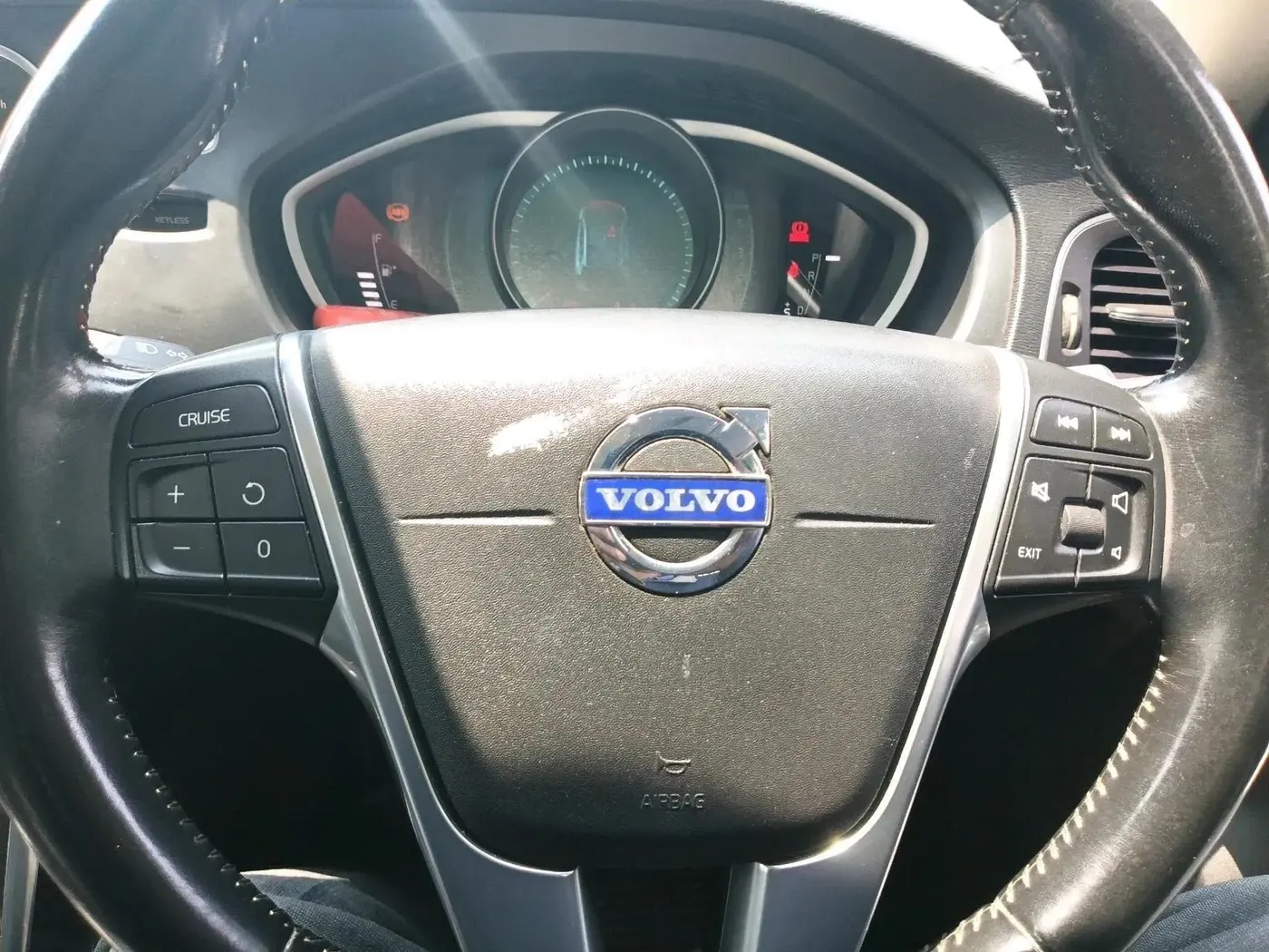 2013 Volvo V40 Cross Country D3, Diesel, Automatic, 1,15,933 km, interior
