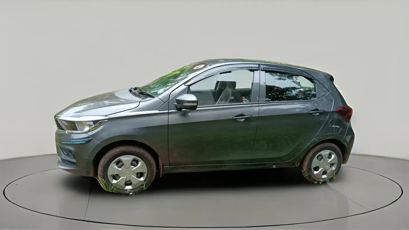 2020 Tata Tiago XT PETROL, Petrol, Manual, 49,199 km, exterior