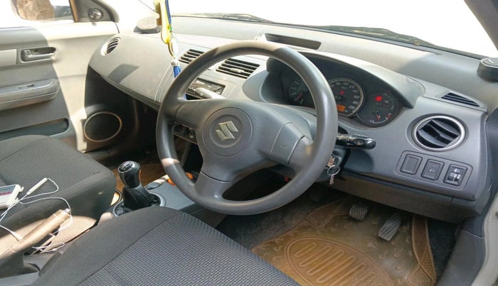 2005 Maruti Swift VXI 1.3, Petrol, Manual, 96,921 km, interior