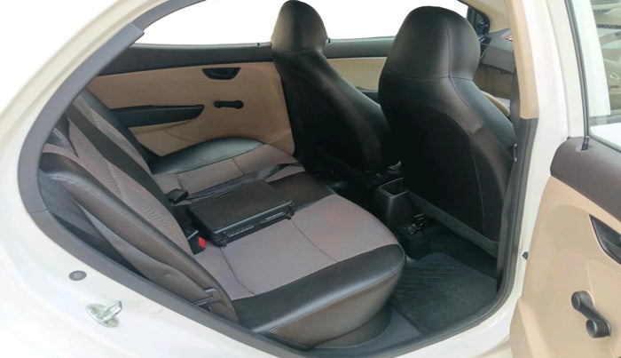 2016 Hyundai Eon MAGNA + AIRBAG, Petrol, Manual, 64,933 km, interior