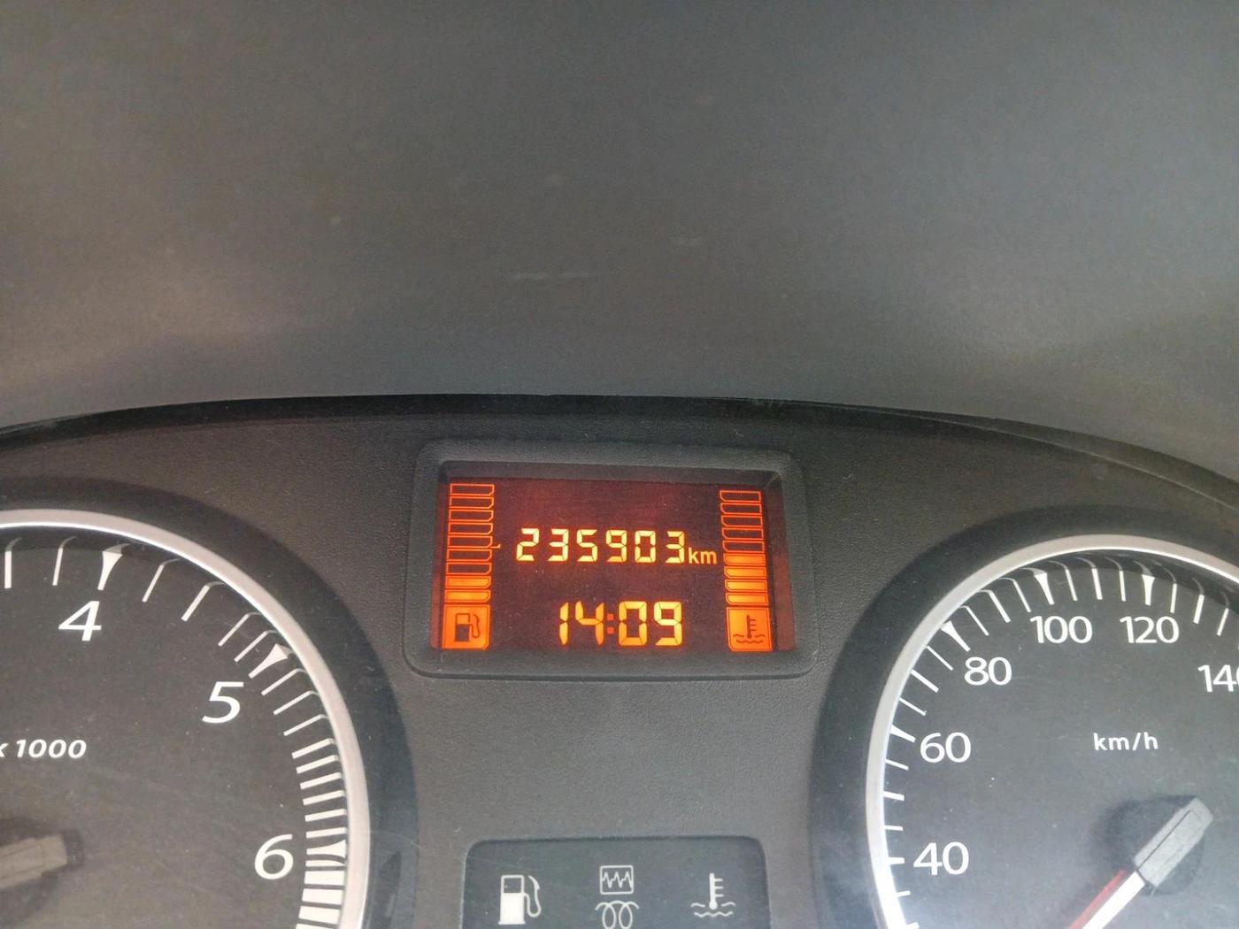 2013 Renault Duster 110 PS RXZ DIESEL, Diesel, Manual, 2,37,900 km, interior