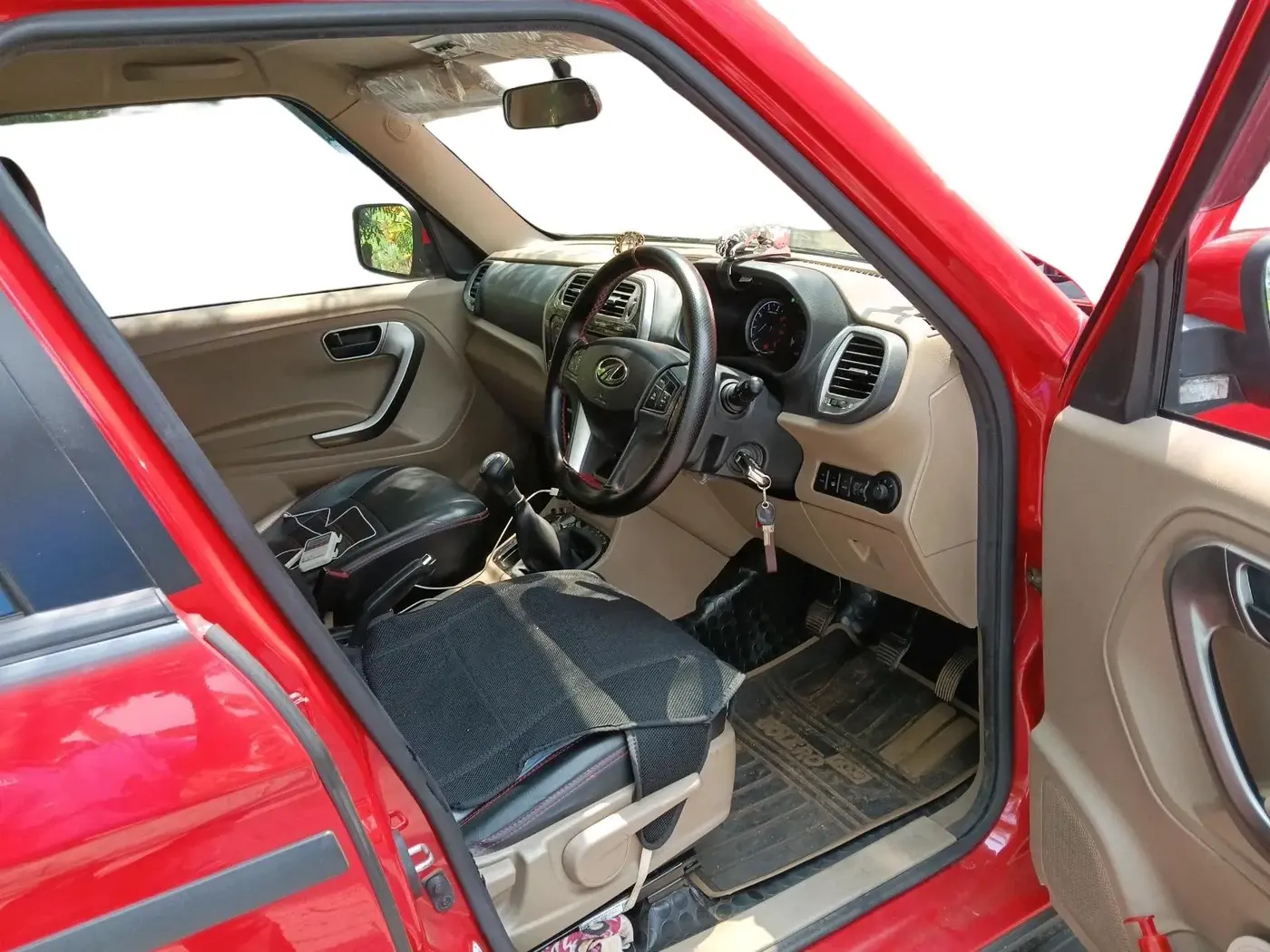 2022 Mahindra BOLERO NEO N 10 (O), Diesel, Manual, 30,469 km, interior