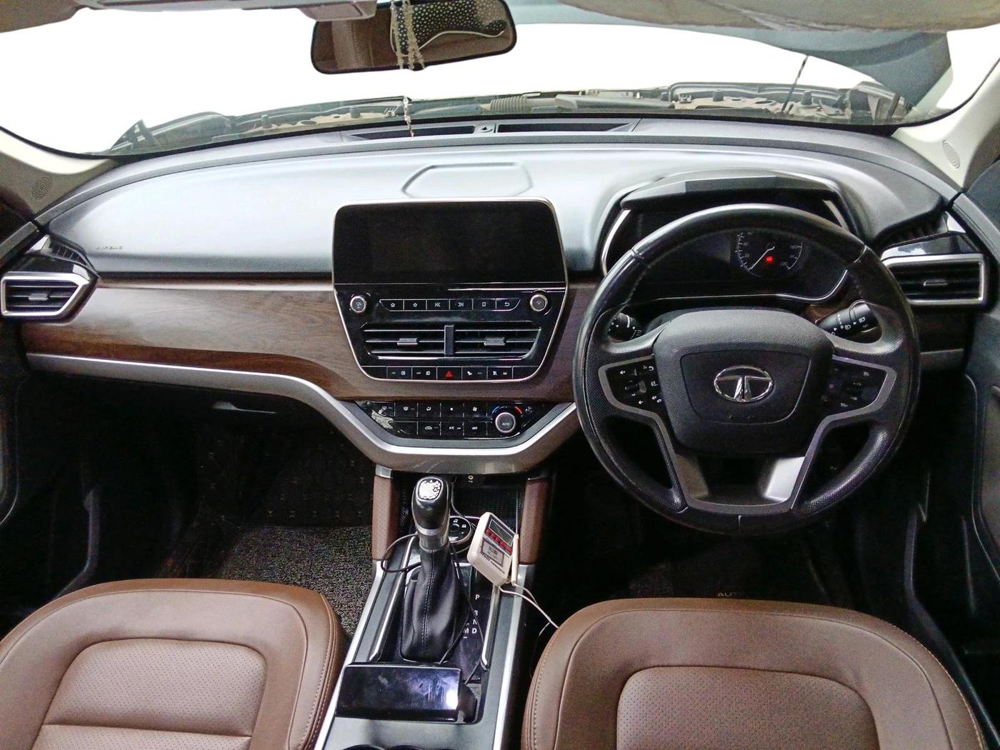 2020 Tata Harrier XZA 2.0L, Diesel, Automatic, 90,995 km, interior