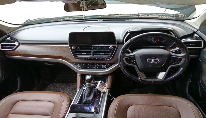 2020 Tata Harrier XZA 2.0L, Diesel, Automatic, 90,995 km, interior
