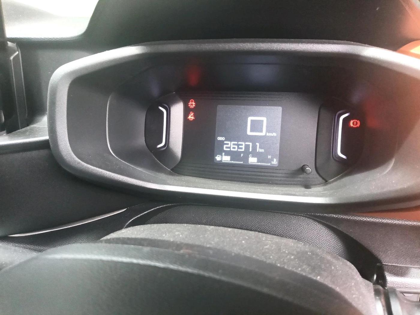 2023 CITROEN C3 FEEL 1.2, Petrol, Manual, 26,371 km, interior