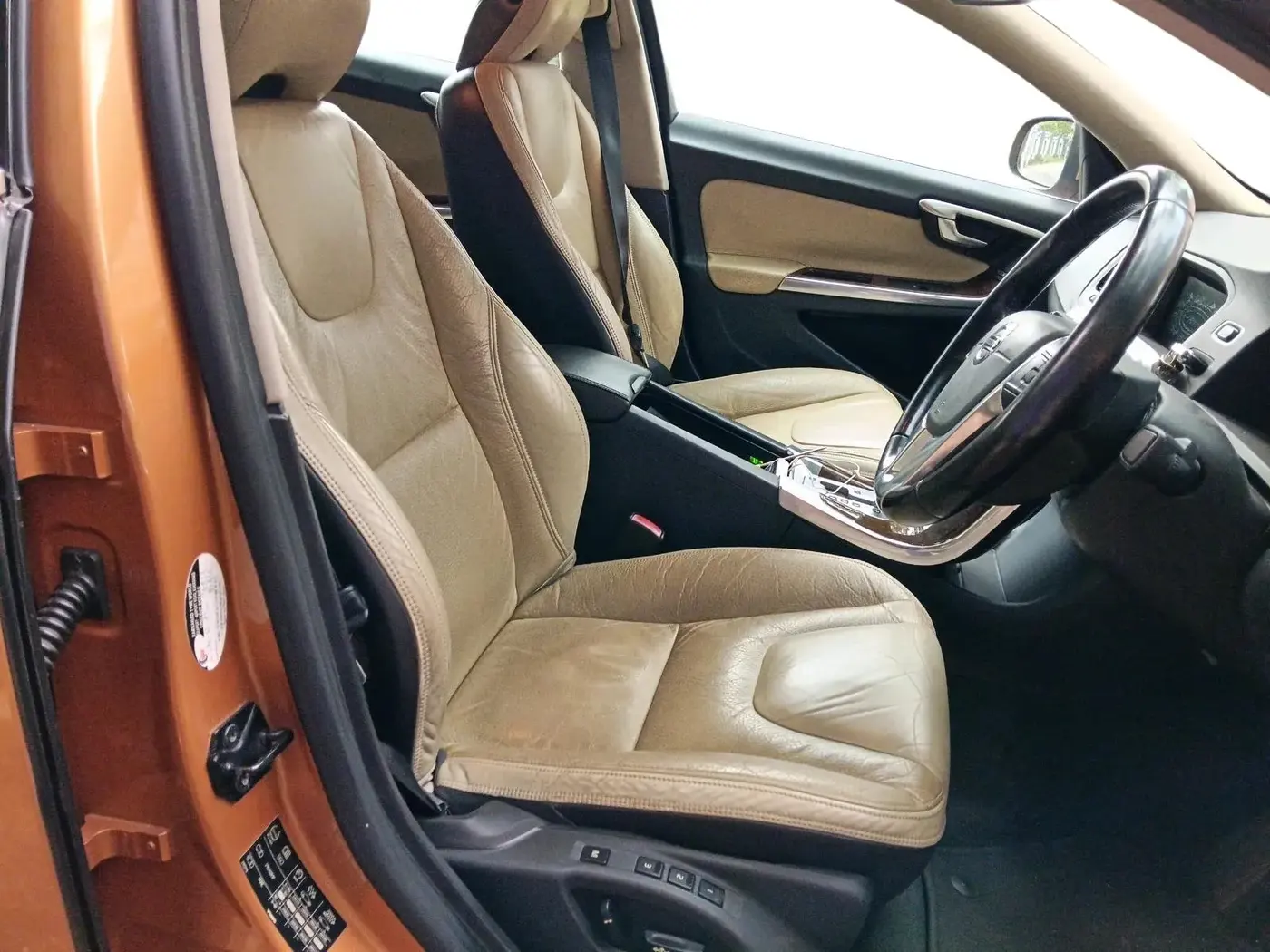 2013 Volvo S60 SUMMUM D5, Diesel, Automatic, 1,08,430 km, interior