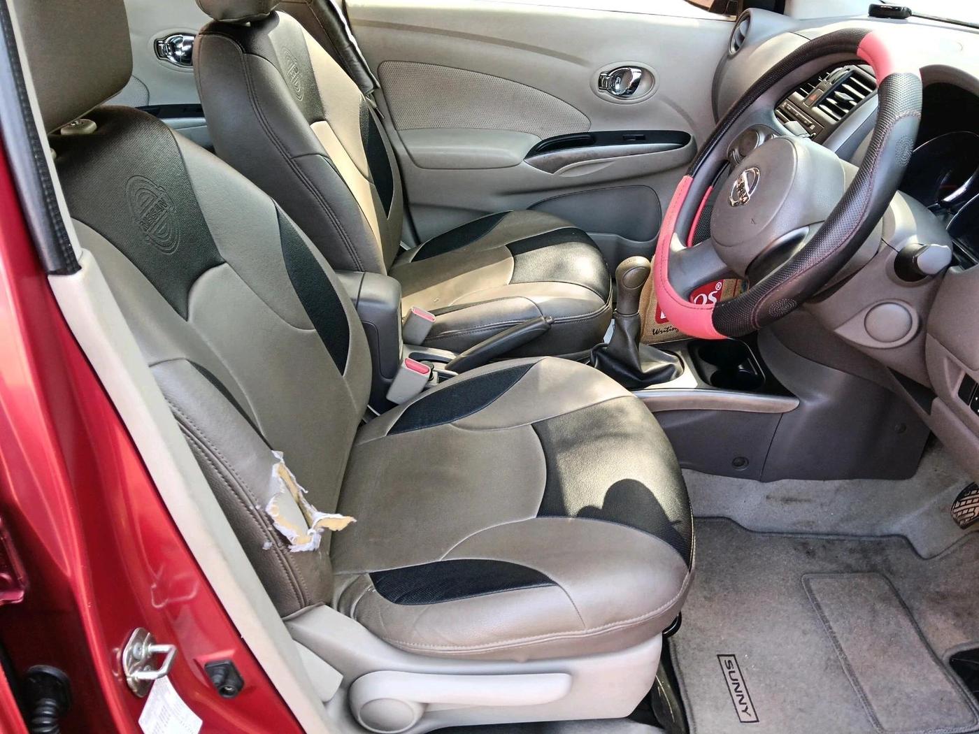 2011 Nissan Sunny XV PETROL, Petrol, Manual, 91,093 km, interior