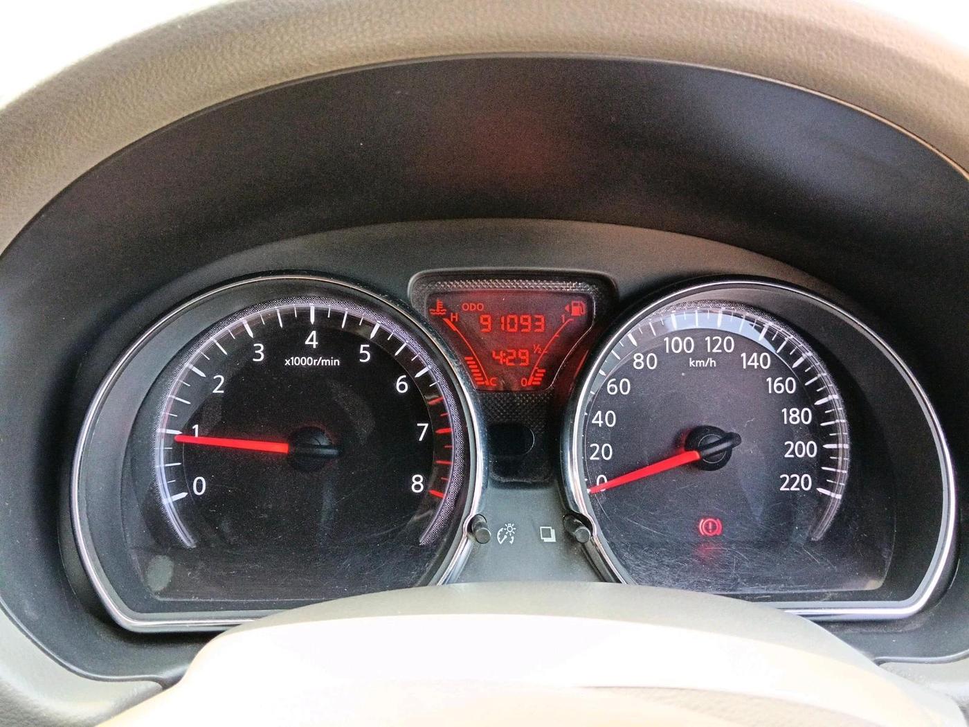 2011 Nissan Sunny XV PETROL, Petrol, Manual, 91,093 km, interior