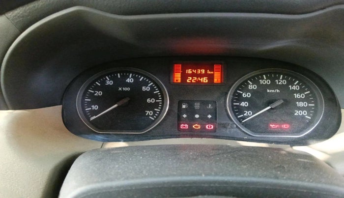 2014 Nissan Terrano XL (D), Diesel, Manual, 1,64,391 km, interior