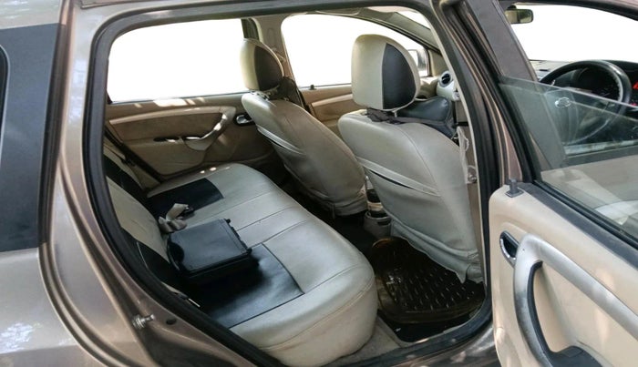 2014 Nissan Terrano XL (D), Diesel, Manual, 1,64,391 km, interior