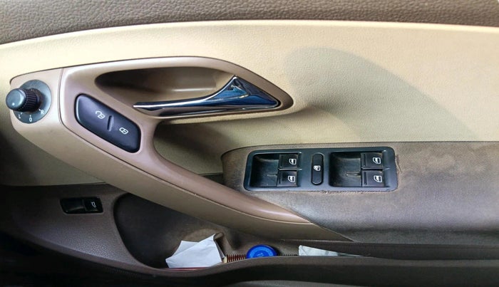 2012 Skoda Rapid AMBITION 1.6 TDI CR MT PLUS, Diesel, Manual, 2,63,855 km, interior