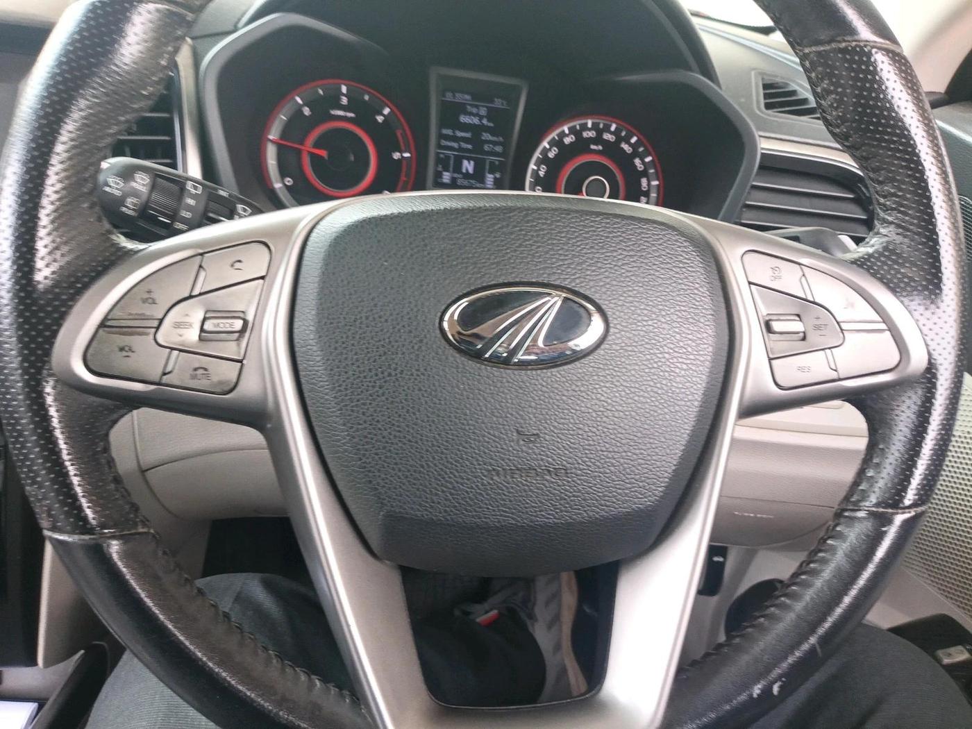 2019 Mahindra XUV300 W8 (O) 1.5 DIESEL, Diesel, Manual, 85,746 km, interior