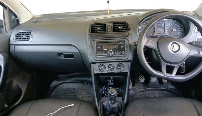 2017 Volkswagen Ameo TRENDLINE 1.2L, Petrol, Manual, 1,29,432 km, interior
