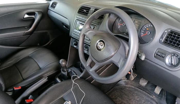 2017 Volkswagen Ameo TRENDLINE 1.2L, Petrol, Manual, 1,29,432 km, interior
