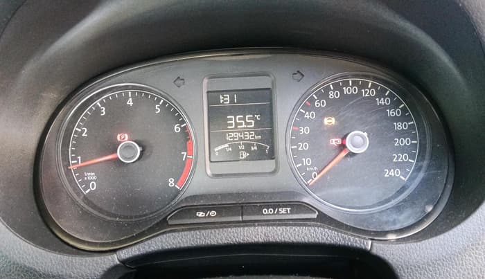 2017 Volkswagen Ameo TRENDLINE 1.2L, Petrol, Manual, 1,29,432 km, interior