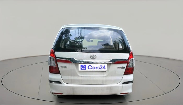 2015 Toyota Innova 2.5 GX 8 STR, Diesel, Manual, 2,02,332 km, exterior