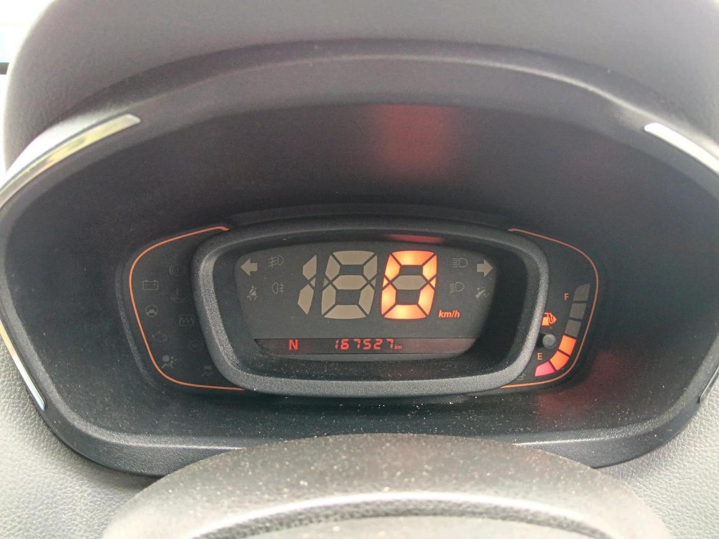 2018 Renault Kwid RXT 1.0 AMT (O), Petrol, Automatic, 1,67,527 km, interior