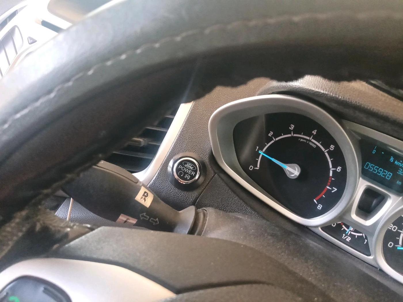 2013 Ford Ecosport TITANIUM 1.0L ECOBOOST, Petrol, Manual, 55,928 km, interior