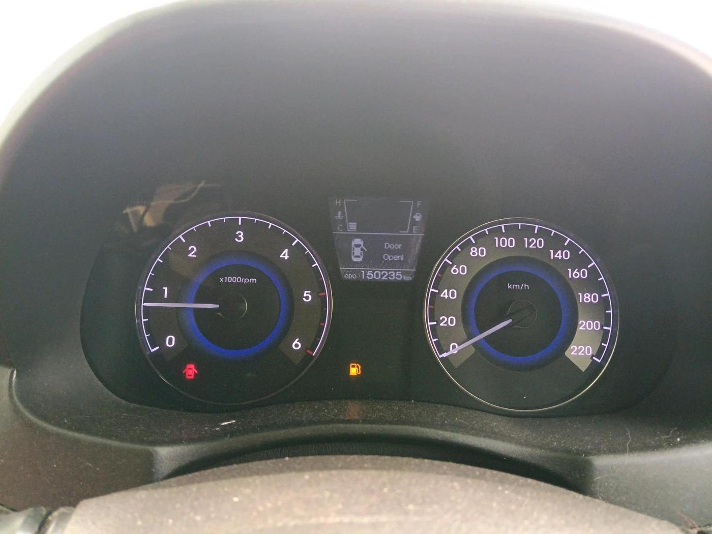 2014 Hyundai Verna FLUIDIC 1.6 CRDI SX OPT, Diesel, Manual, 1,50,235 km, interior