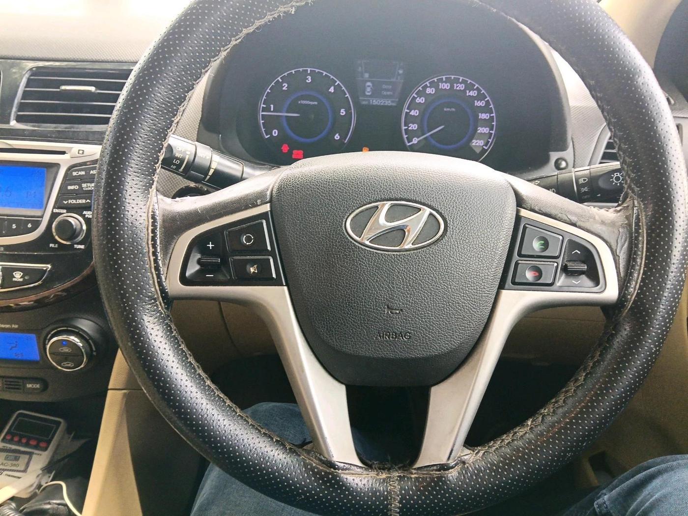 2014 Hyundai Verna FLUIDIC 1.6 CRDI SX OPT, Diesel, Manual, 1,50,235 km, interior