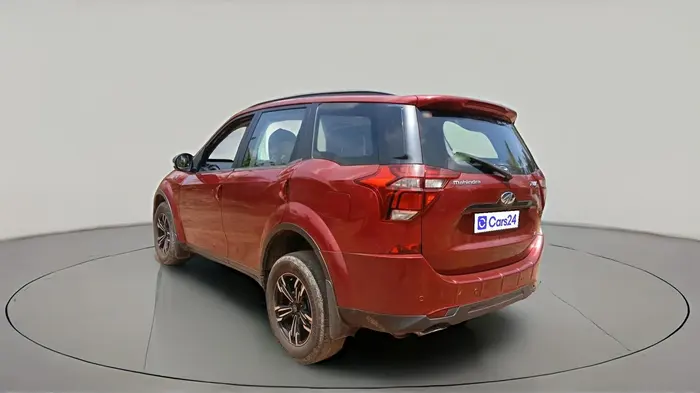 2018 Mahindra XUV500 W9, Diesel, Manual, 1,10,643 km, exterior