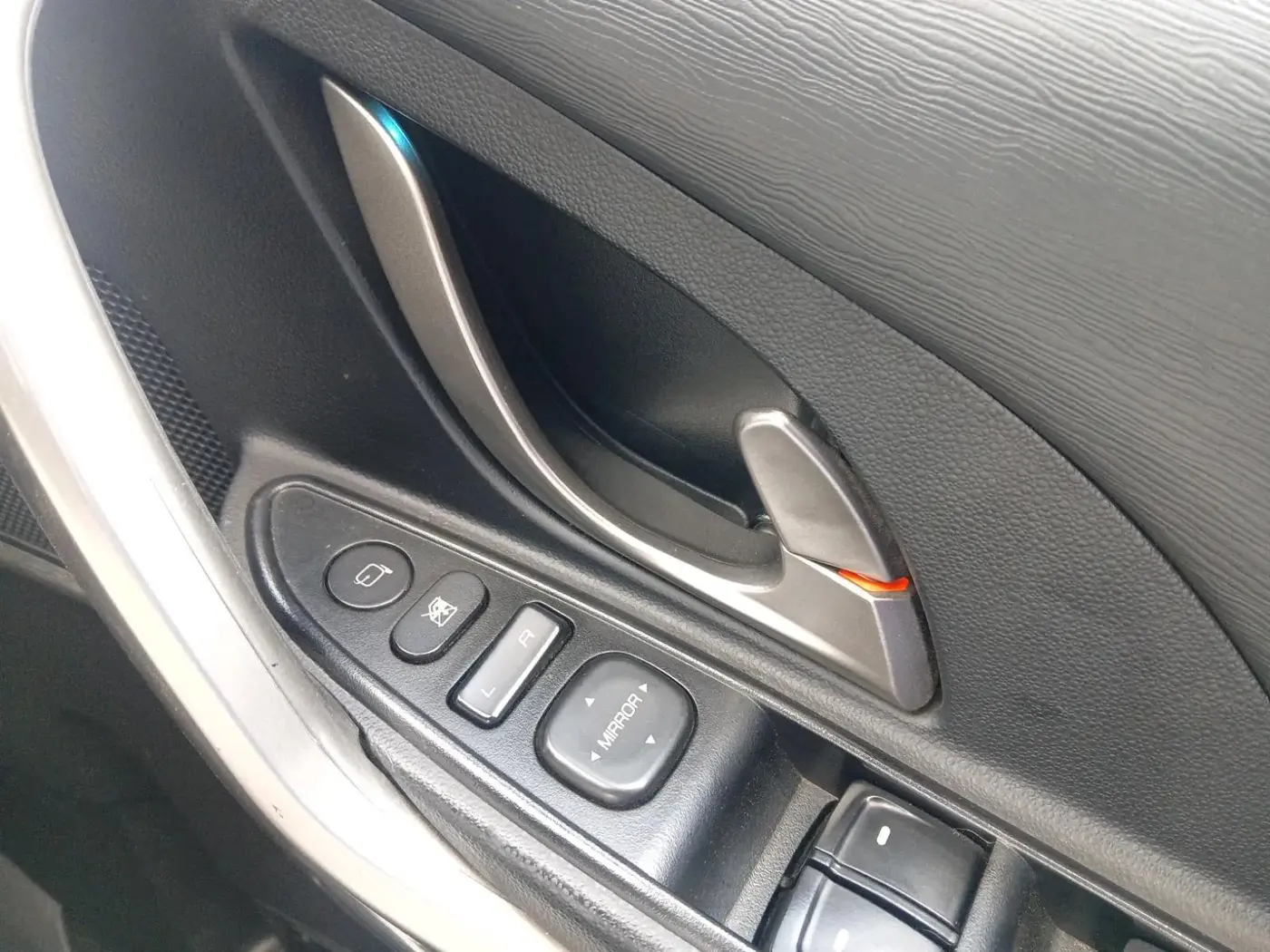 2018 Mahindra XUV500 W9, Diesel, Manual, 1,10,643 km, interior