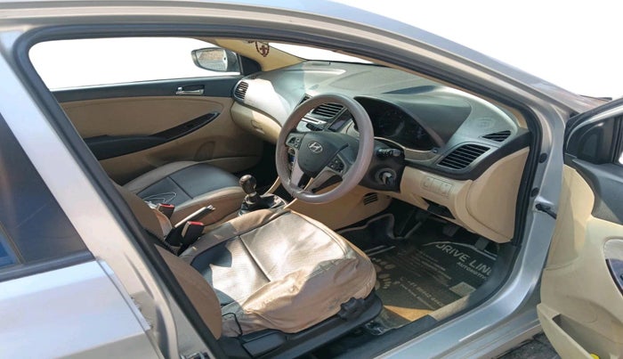 2012 Hyundai Verna FLUIDIC 1.6 CRDI SX, Diesel, Manual, 95,284 km, interior