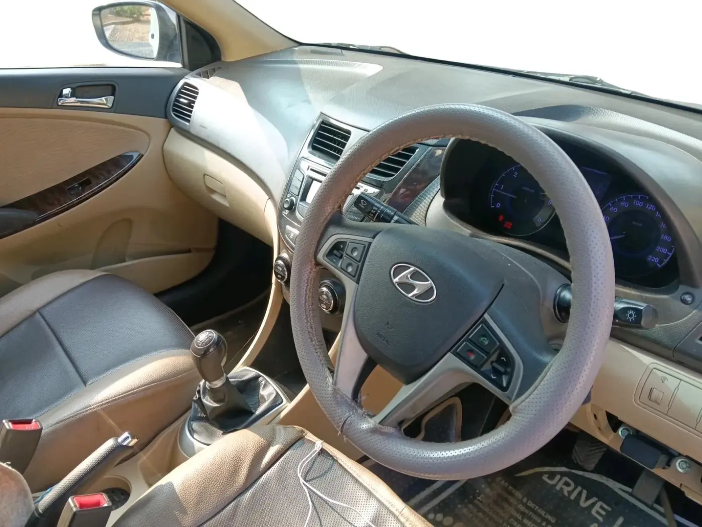 2012 Hyundai Verna FLUIDIC 1.6 CRDI SX, Diesel, Manual, 95,284 km, interior