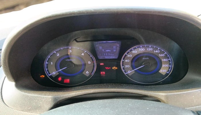 2012 Hyundai Verna FLUIDIC 1.6 CRDI SX, Diesel, Manual, 95,284 km, interior