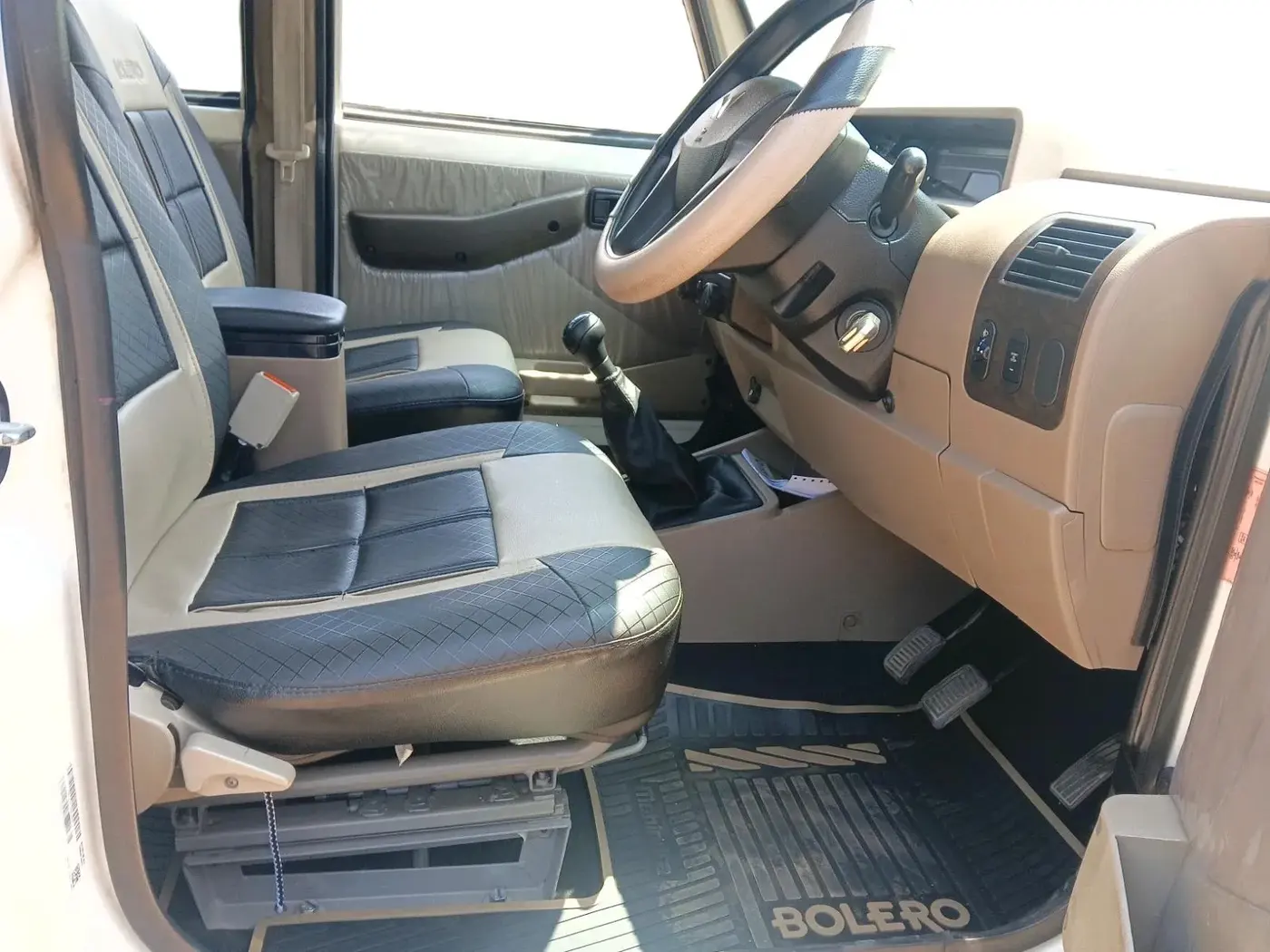 2022 Mahindra Bolero B6, Diesel, Manual, 41,385 km, interior