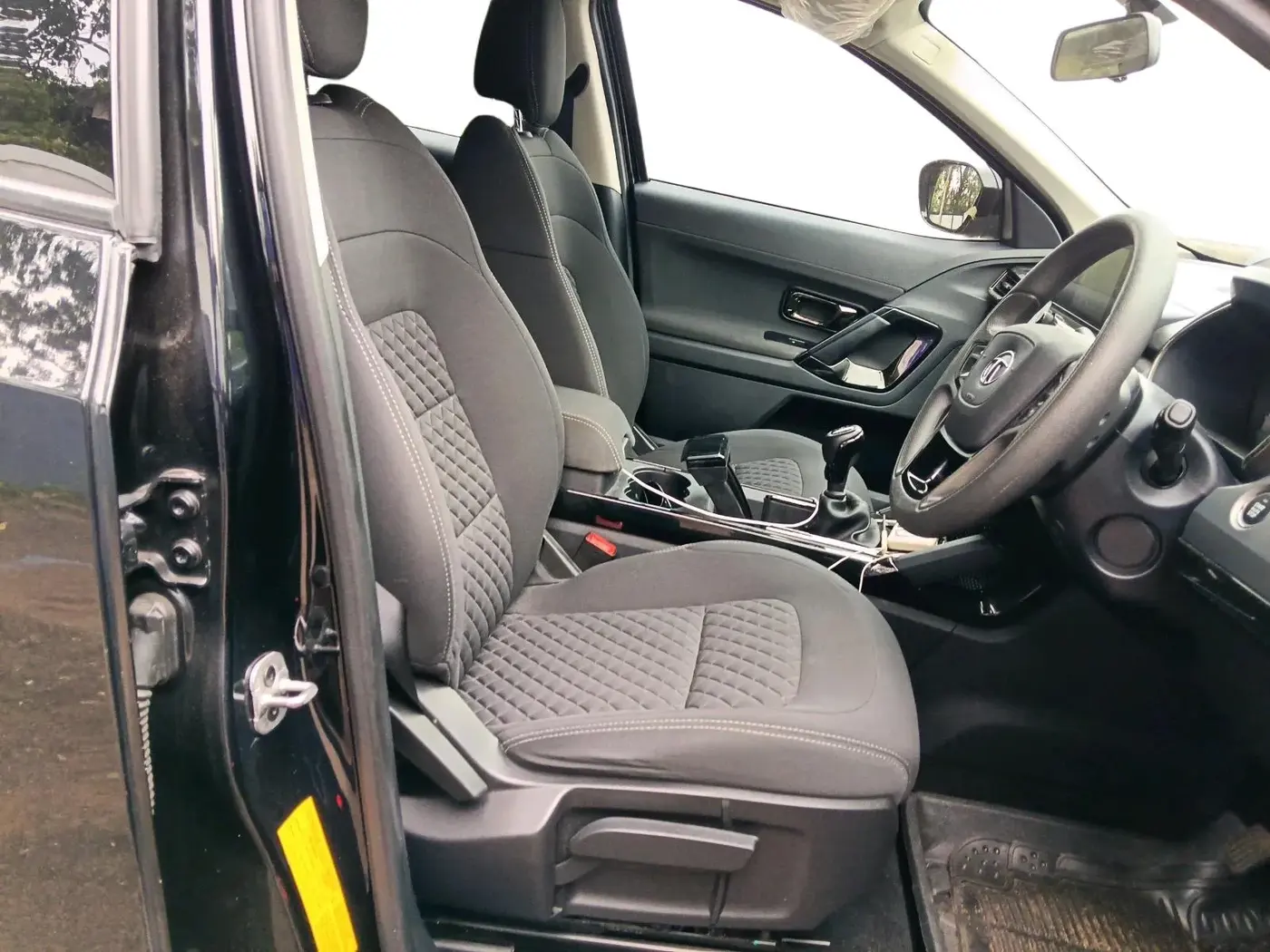 2022 Tata Harrier XT PLUS 2.0L KRYOTEC, Diesel, Manual, 41,287 km, interior