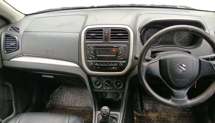 2016 Maruti Vitara Brezza VDI (O), Diesel, Manual, 77,058 km, interior