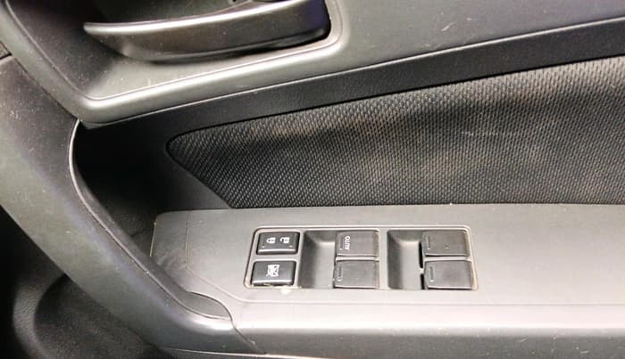 2016 Maruti Vitara Brezza VDI (O), Diesel, Manual, 77,058 km, interior