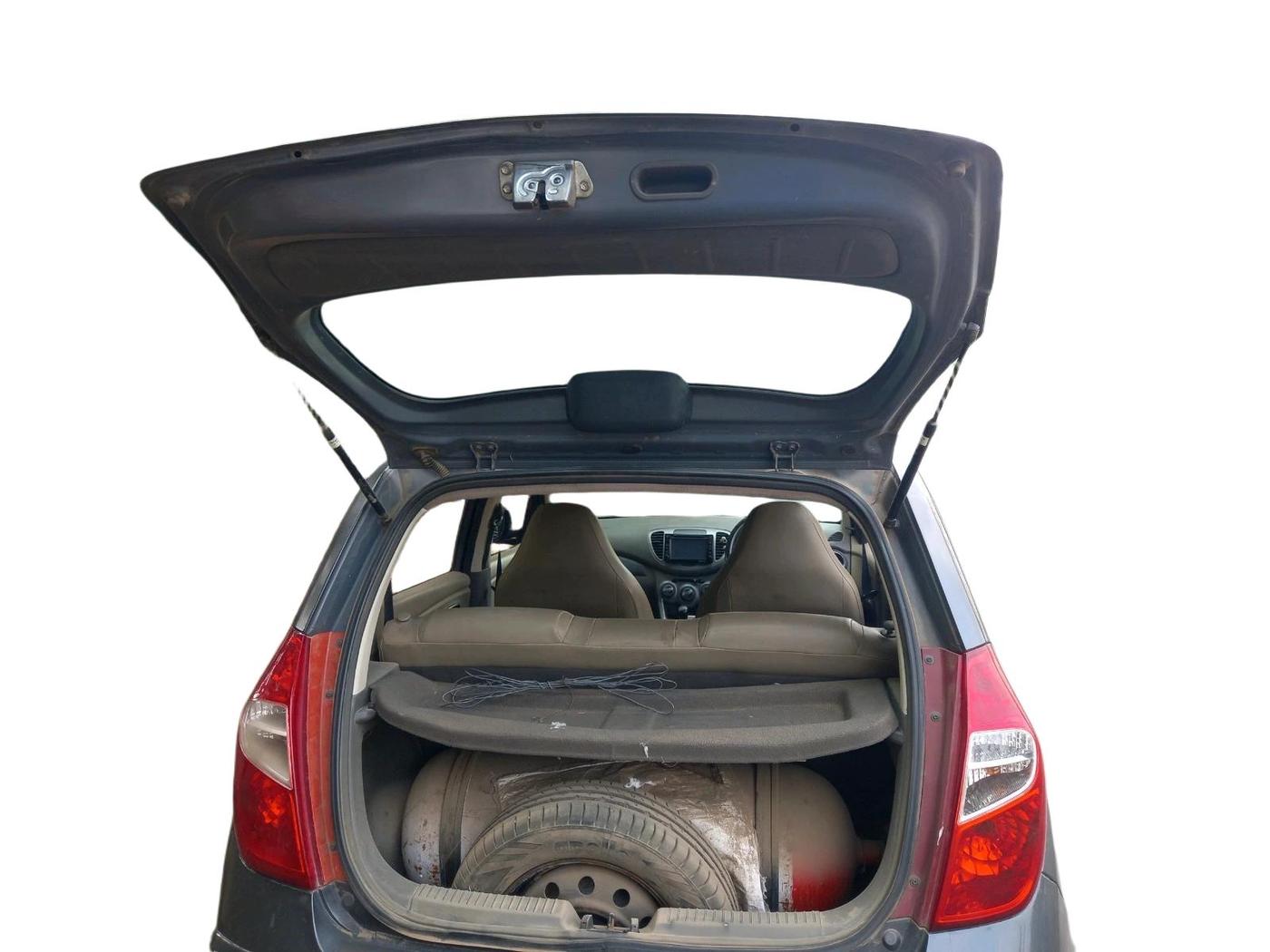 2012 Hyundai i10 MAGNA 1.1, CNG, Manual, 99,106 km, exterior