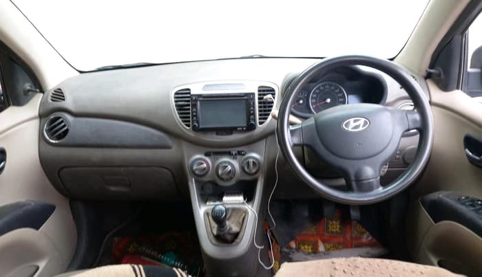 2012 Hyundai i10 MAGNA 1.1, CNG, Manual, 99,106 km, interior