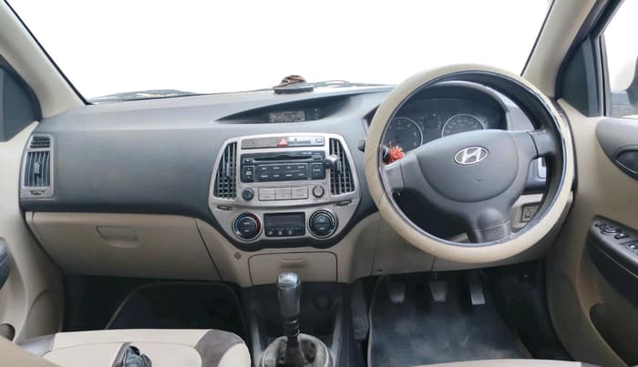 2013 Hyundai i20 MAGNA 1.4 CRDI, Diesel, Manual, 1,22,078 km, interior