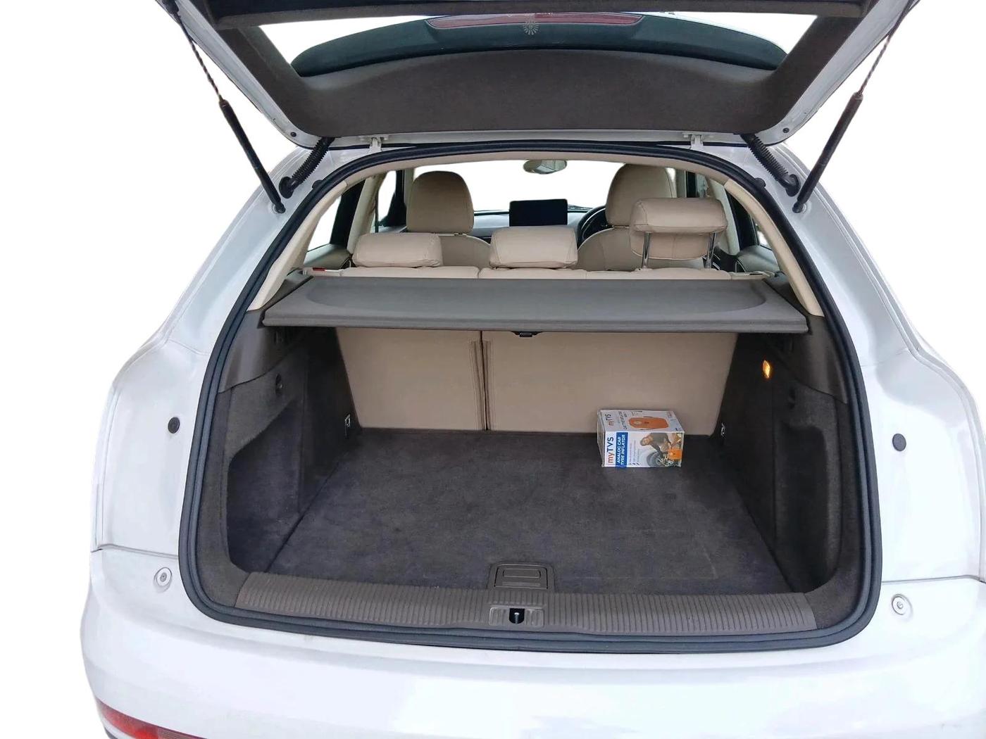 2014 Audi Q3 2.0 TDI, Diesel, Automatic, 1,23,152 km, exterior